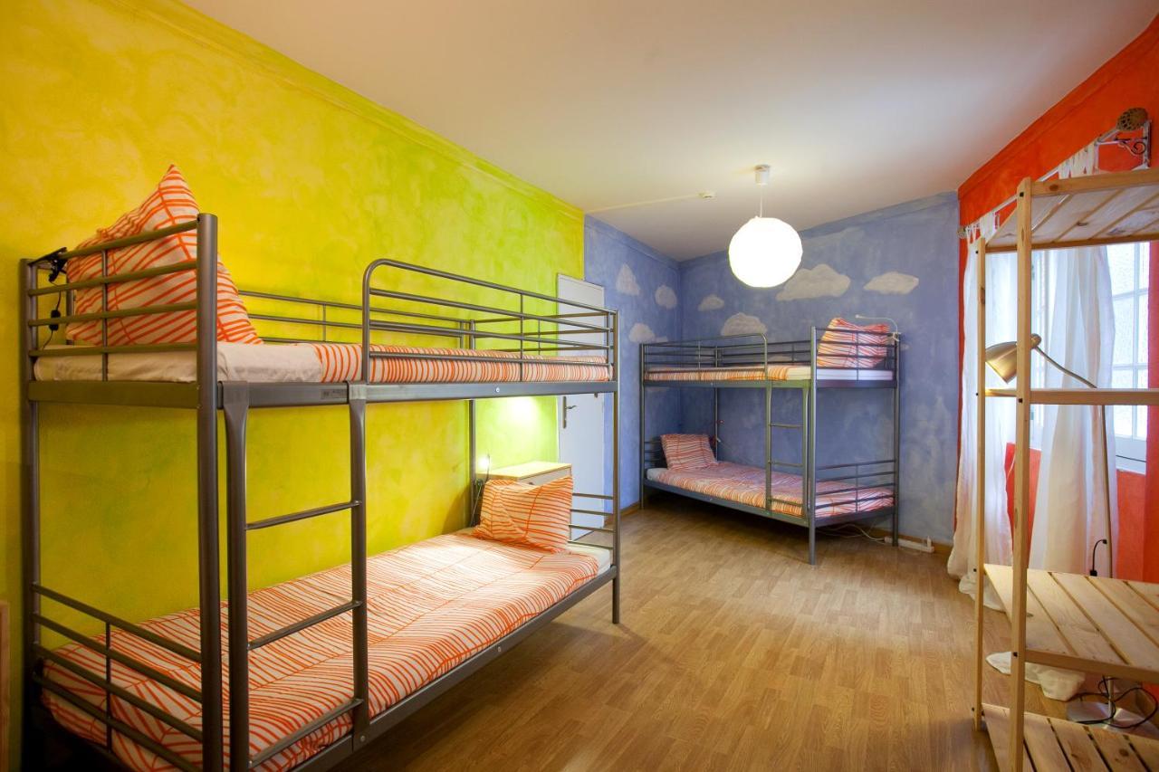 Ericeira Surf Camp Hostel Bagian luar foto