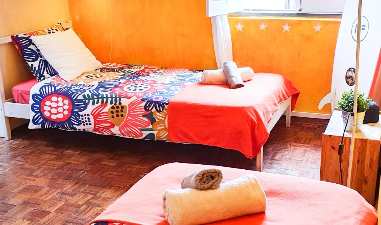 Ericeira Surf Camp Hostel Bagian luar foto