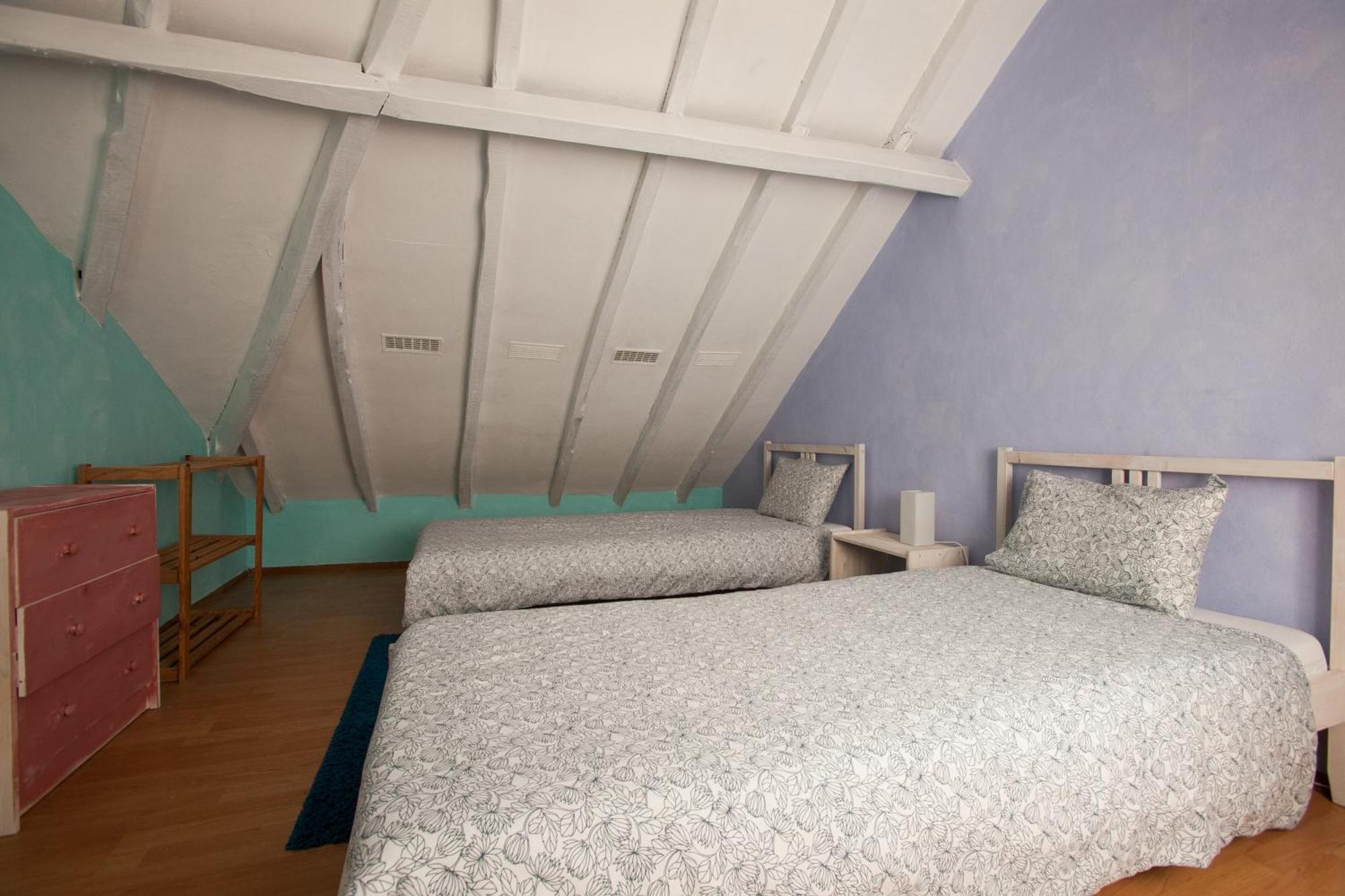 Ericeira Surf Camp Hostel Ruang foto