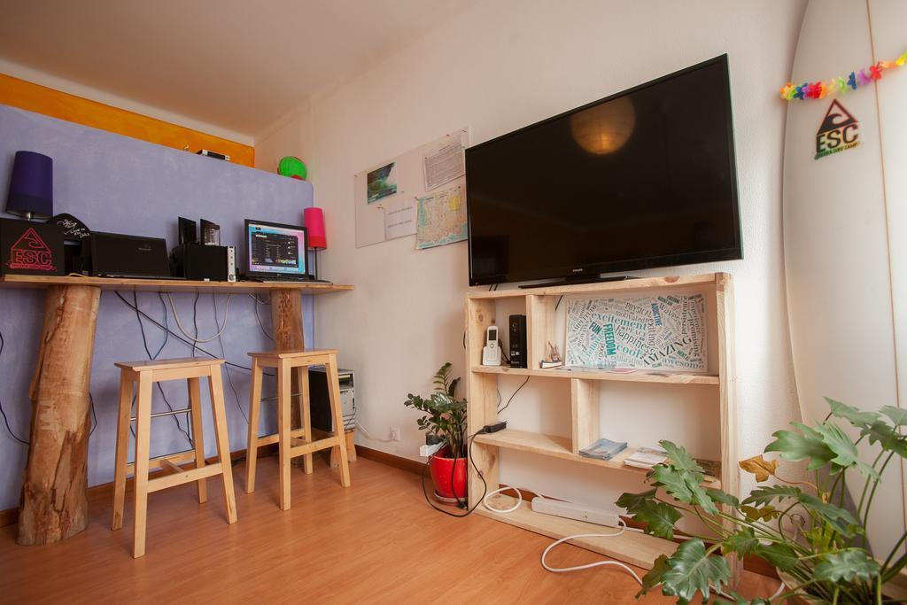 Ericeira Surf Camp Hostel Bagian luar foto